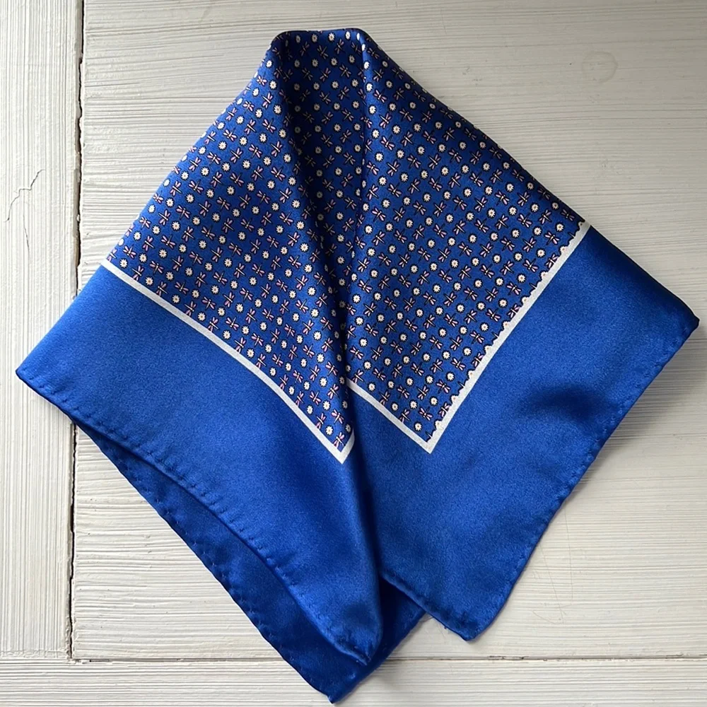 Navy silk men’s handkerchief - Picture 1 of 4